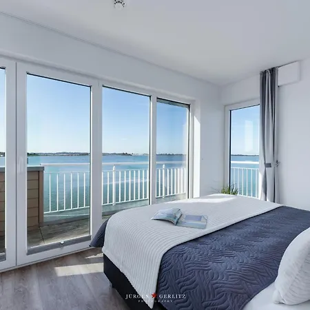 Ostseewind: Wasserblick, Finnische Sauna, Whirlwanne, Kamin, 2 Parkplaetze 度假居 奥尔本尼兹