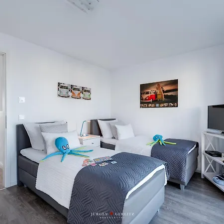 Ostseewind: Wasserblick, Finnische Sauna, Whirlwanne, Kamin, 2 Parkplaetze * 奥尔本尼兹