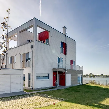 Ostseewind: Wasserblick, Finnische Sauna, Whirlwanne, Kamin, 2 Parkplaetze 奥尔本尼兹