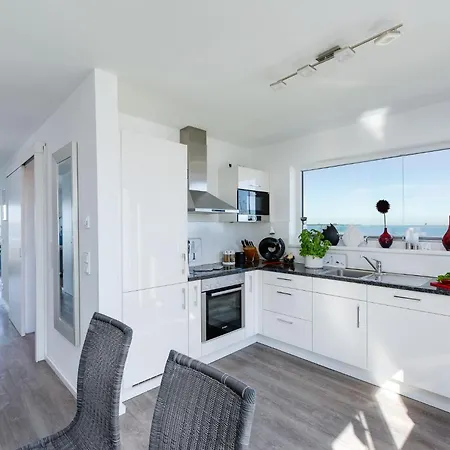 Ostseewind: Wasserblick, Finnische Sauna, Whirlwanne, Kamin, 2 Parkplaetze * Olpenæs